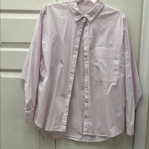 ❤️3 for $15!❤️ 
Classic Pink Striped Women’s Shirt